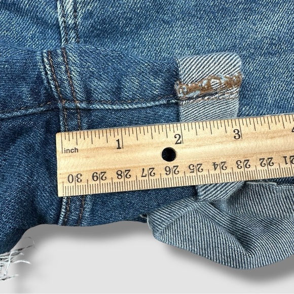 American Eagle Stretch Crossover Denim Mom Short Size 10 High Rise Cuffed Blue - Picture 7 of 11